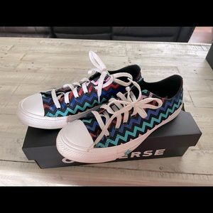Converse Womens Chevron Sneakers